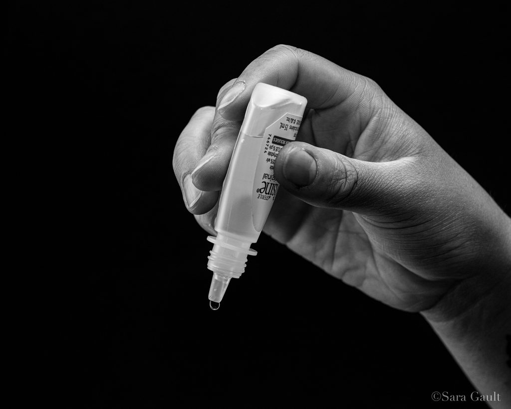 「目薬を指す」の表現方法です